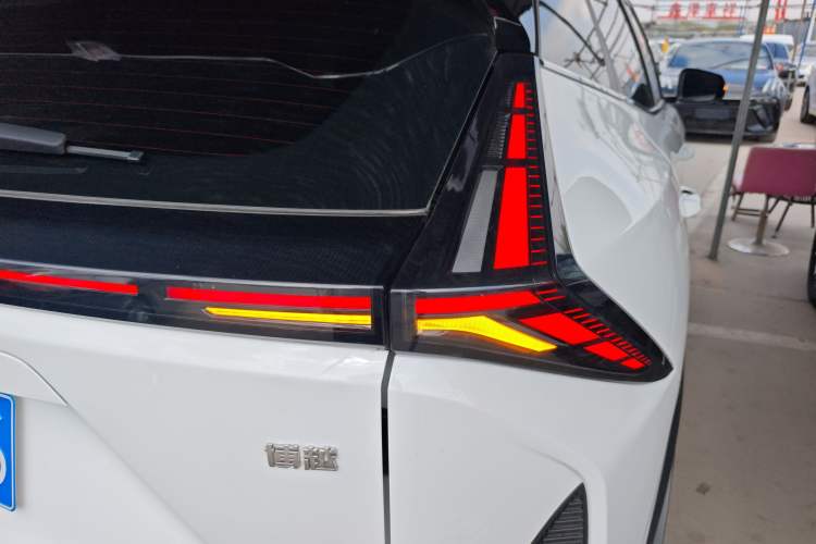 Used Geely Auto Emgrand X7 Sport 2024 1.5TD Smart Connect+ Exterior 3