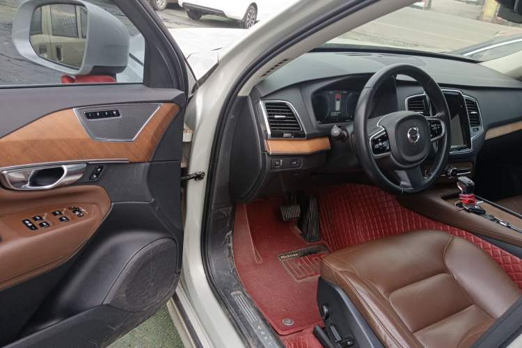 Used Volvo XC90 2020 Facelifted T6 Zhiyi Luxury 7-Seater
