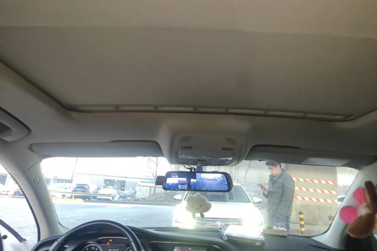 Used Audi A4L 2015 35 TFSI Automatic Comfort Model Headliner