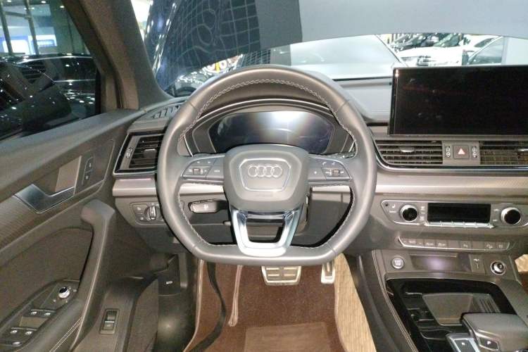 Used Audi Q5L 2023 40T Luxury Dynamic Model