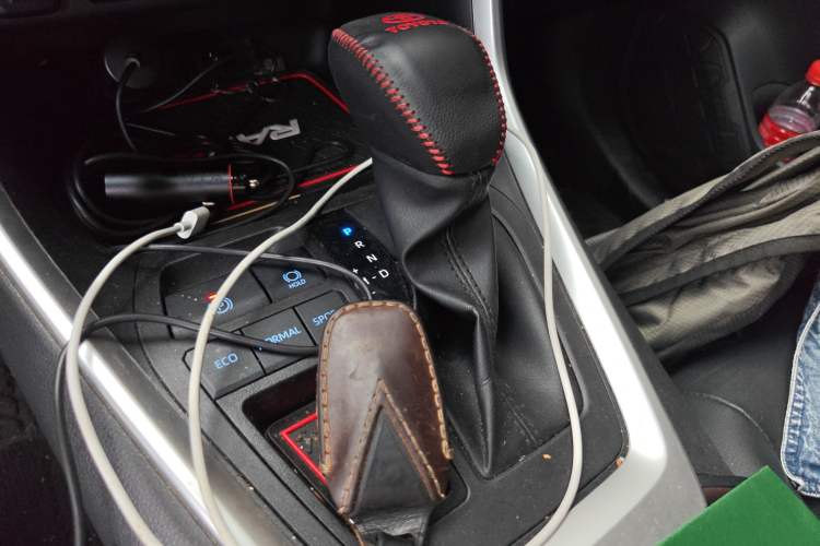 Used Toyota RAV4 2021 2.0L CVT Two-Wheel Drive Fashion PLUS Edition
