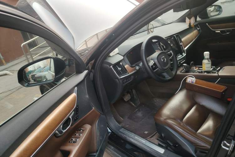 Used Volvo S90 New Energy 2021 T8 eDrive Hybrid Zhiyi Luxury Edition Driver Seat