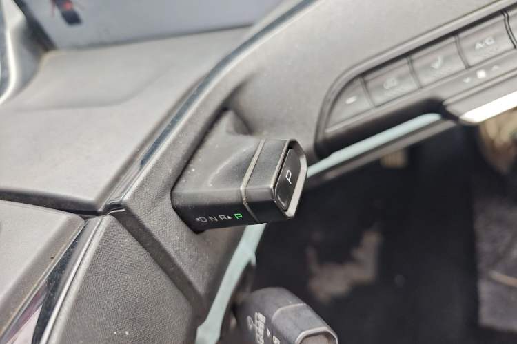 Used Baojun E300 2020 Starry Intelligence Edition Gear Lever
