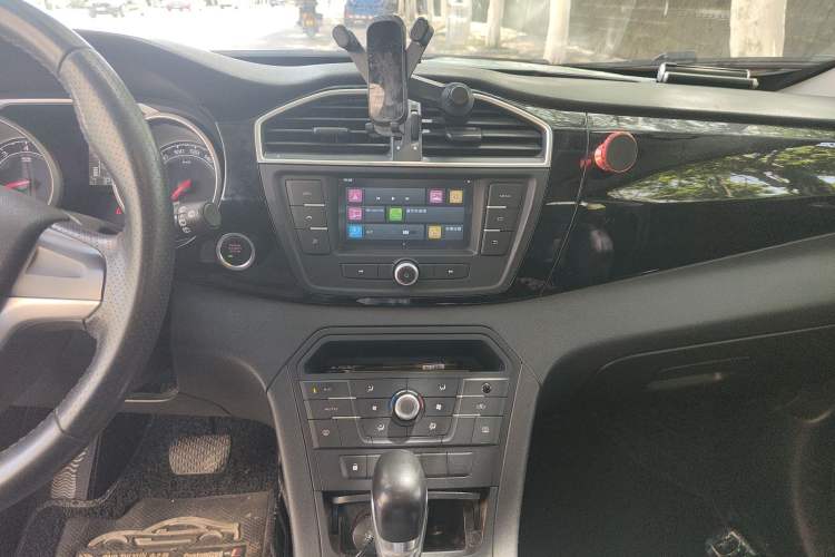 Used MG GS 2015 1.5TGI TST Luxury Edition
