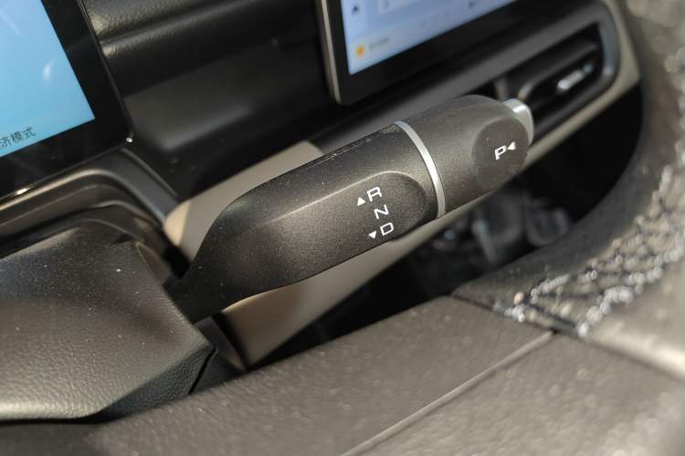 Used Wuling Bingo PLUS 2024 330 km Range Five-Seater Version
