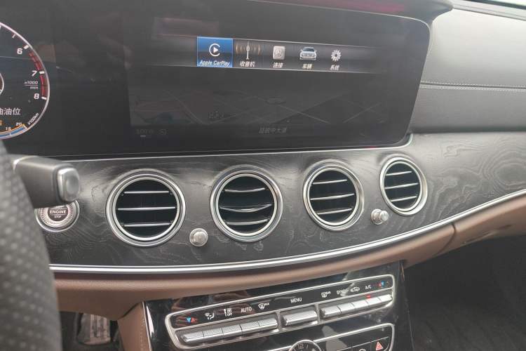 Used Mercedes-Benz E-Class 2016 E 300 L Sporty and Stylish Model
