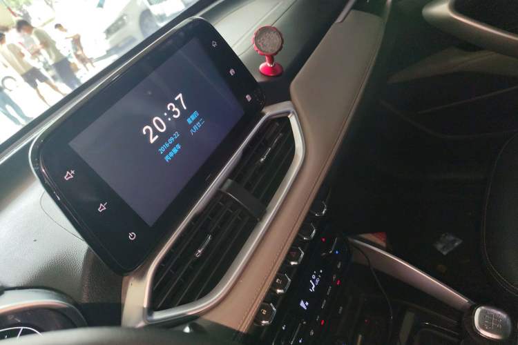 Used Baojun 510 2017 1.5L Manual Fashion Model