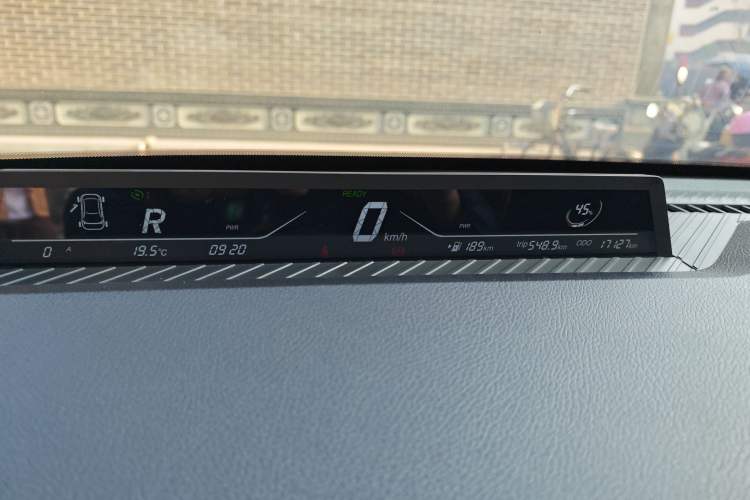 Used NETA V 2022 Chao 400 Lite Odometer Close Up