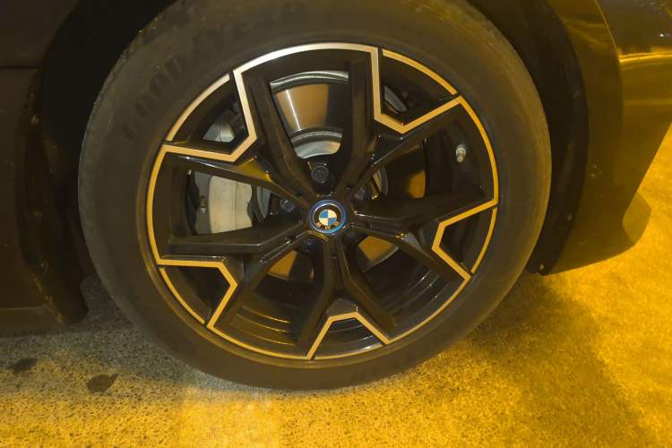 Used BMW i3 2023 eDrive 40 L Midnight Edition