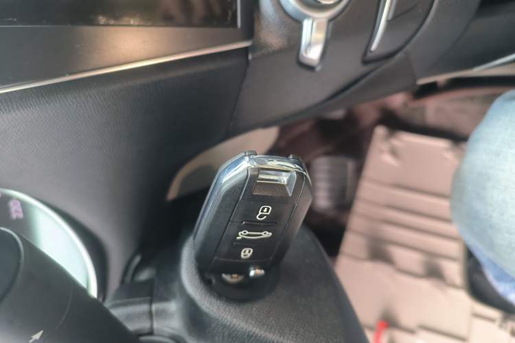 Used Peugeot 408 2014 1.8L Automatic Luxury Edition
