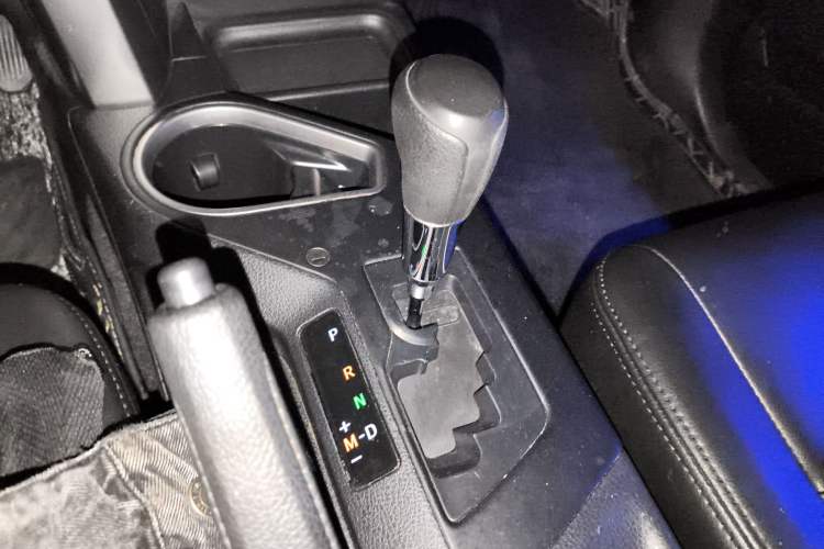 Used Toyota RAV4 2016 2.0L CVT Two-Wheel Drive Fashion Edition China V Standard