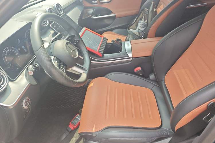 Used Mercedes-Benz C-Class 2022 Revised C 260 L Starry Night Sport Edition Left Front Seat