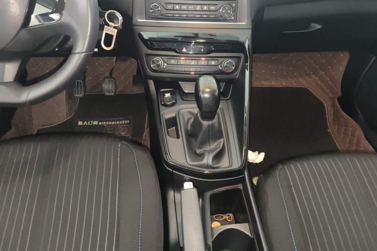 Used Peugeot 308 2016 1.6L Manual Fashion Edition