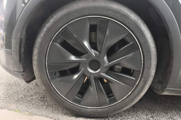 Used Tesla Model Y 2024 Rear-Wheel-Drive Version
