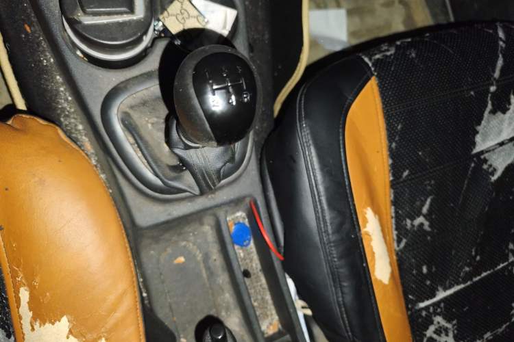 Used Dongfeng Fengon 330 2014 1.5L Manual Standard Edition DK15-02