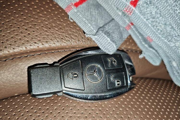 Used Mercedes-Benz Maybach S-Class 2015 S 400 4MATIC Vehicle Key