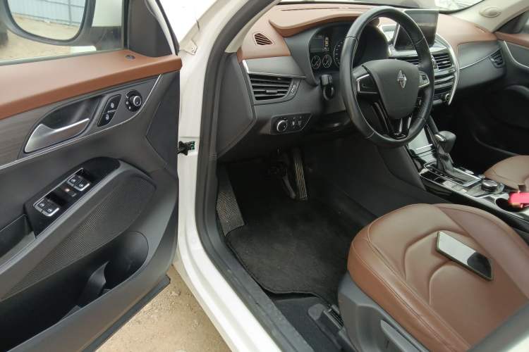 Used BORGWARD BX5 2017 20TGDI Automatic Two-Wheel Drive New Edition Driver Seat