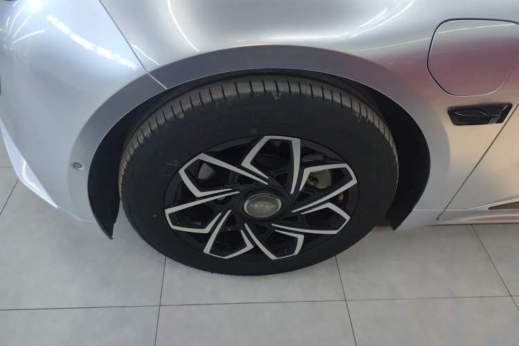 Used Zeekr 001 2023 WE Edition 100 kWh Left Front Wheel Hub