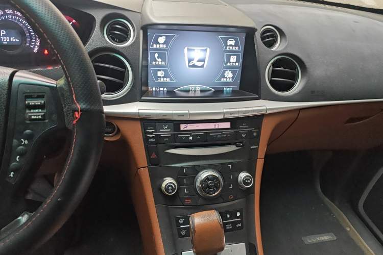 Used Luxgen Great 7 SUV 2012 Limited-Edition Sharp Model 2.2T Two-Wheel Drive Smart Version