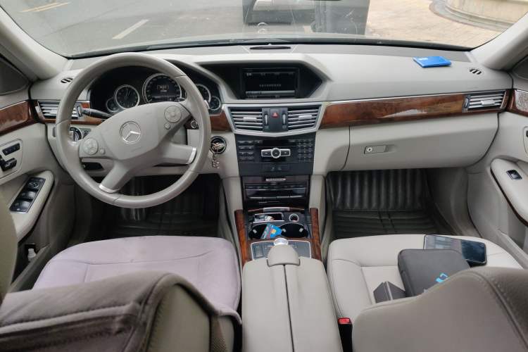 Used Mercedes-Benz E-Class 2013 E 260 L CGI Elegant Model