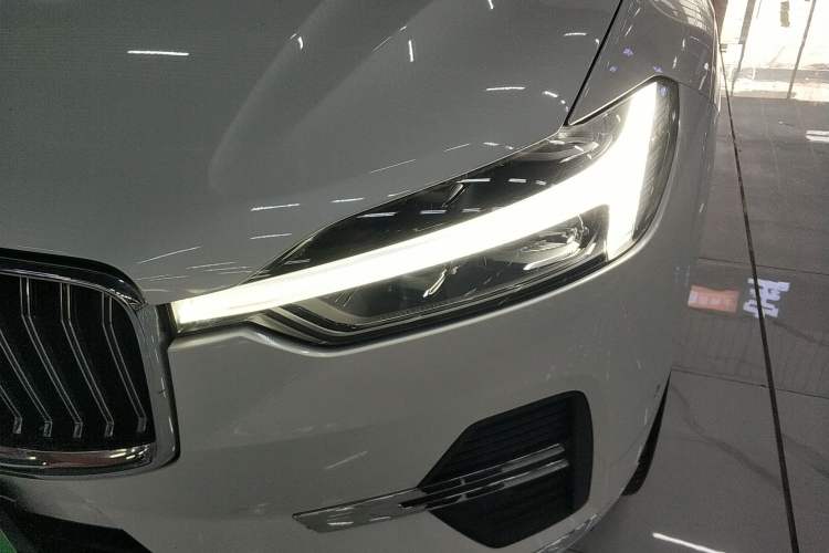 Used Volvo XC60 New Energy 2024 T8 Plug-in Hybrid Long-Range All-Wheel Drive Smart Luxury Edition
