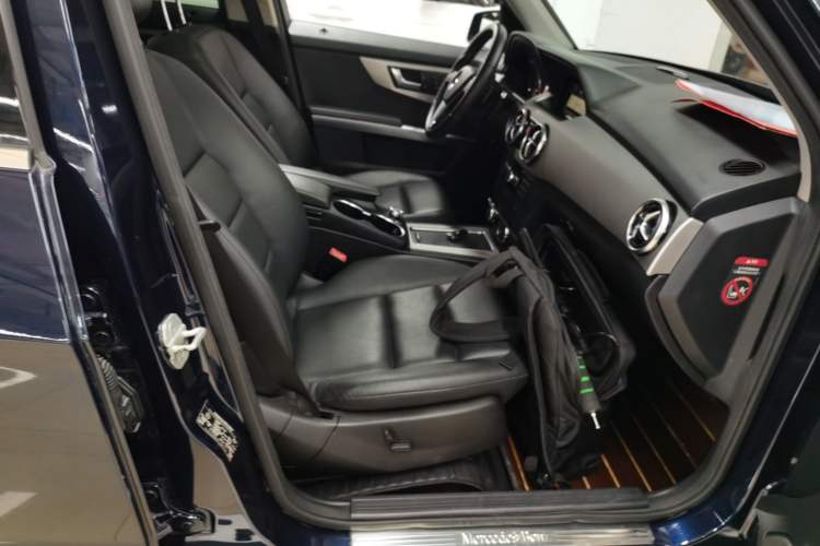 Used Mercedes-Benz GLK-Class 2013 Facelift GLK 300 4MATIC Fashion Edition