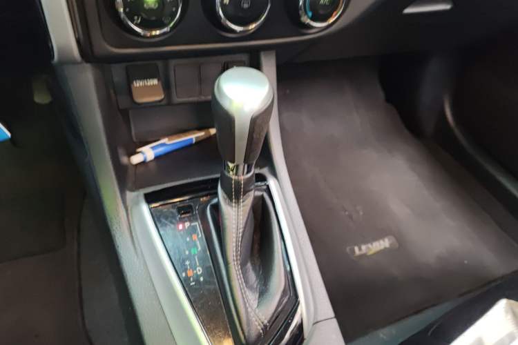 Used Toyota Levin 2017 Revised 185T CVT Elite Edition China V Standard Gear Lever