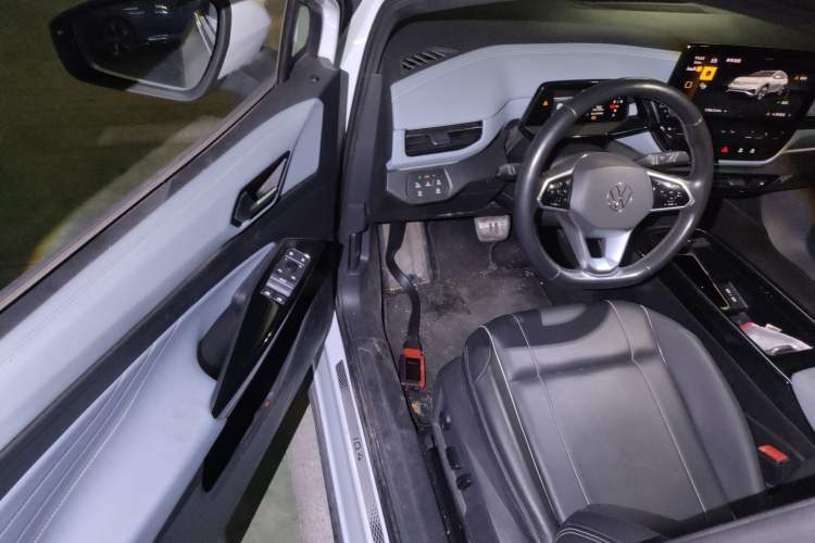 Used Volkswagen ID.4 X 2023 Pure Smart Edition Driver Seat