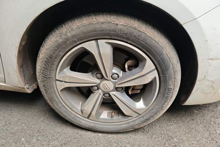 Used Geely Auto Emgrand GL 2018 1.8L Manual Elite Smart Connectivity Version
