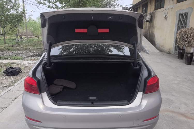 Used BMW 5 Series New Energy 2019 Updated Version 530Le Luxury Package Trunk