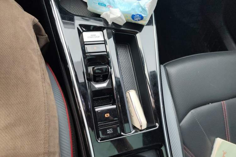 Used Volkswagen Lamando 2022 Lavida L 280TSI DSG Cool & Spicy Edition Gear Lever