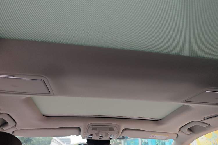 Used Audi A8 2016 A8L 45 TFSI quattro Comfort model Headliner