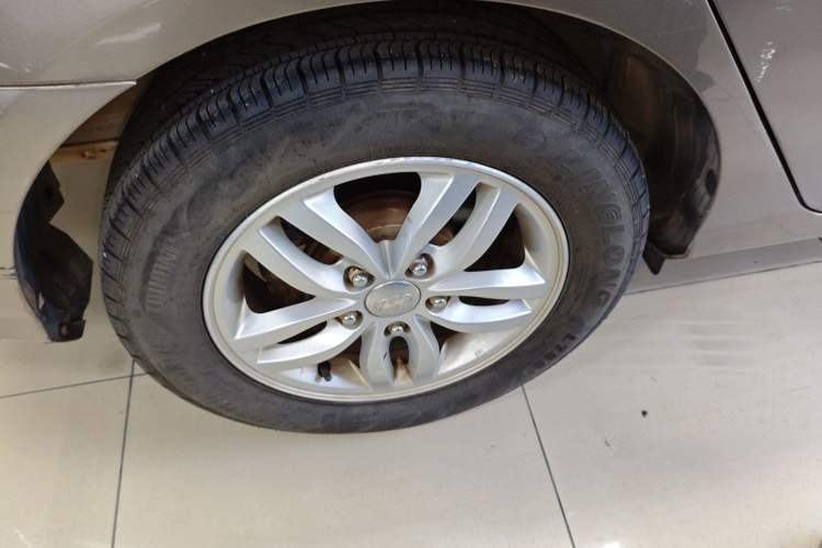 Used Hyundai Celesta 2015 1.6L Manual Comfort Model