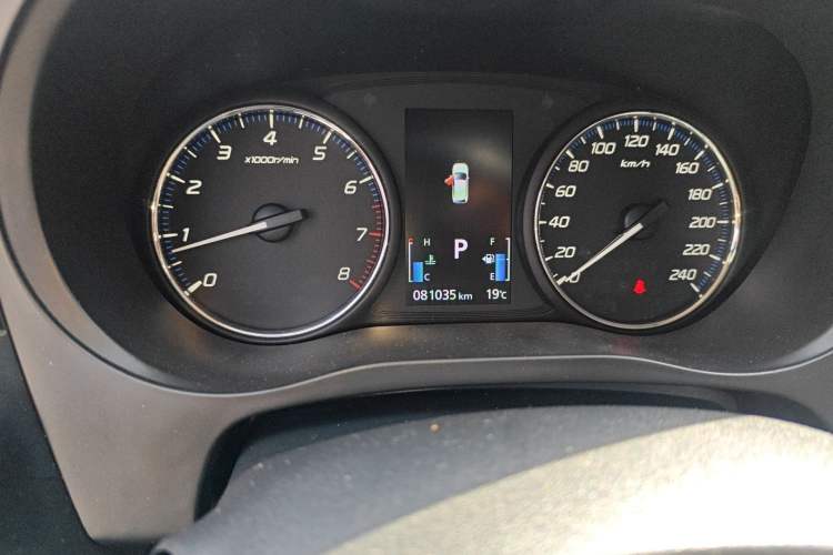 Used Mitsubishi Outlander 2019 2.0L Two-Wheel Drive Comfort Edition 5 Seats China VI Standard