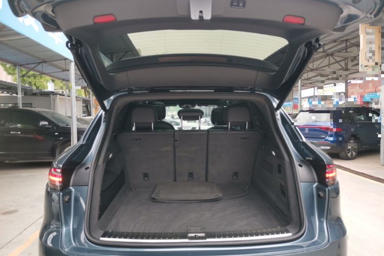Used Porsche Cayenne 2018 Cayenne 3.0T Trunk