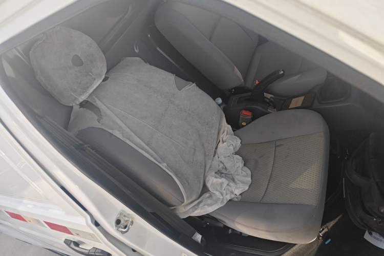 Used Jinbei Hiace X30 2023 1.5L Super-Enjoyment Van 2/5 Seats Non-Air-Conditioned Version SWC15M Right Front Seat