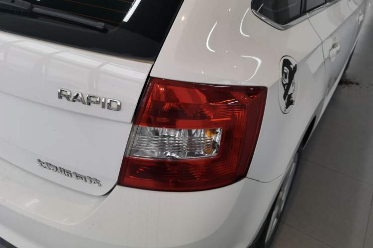 Used Skoda Rapid Spaceback 2018 1.6L Automatic Comfort Edition