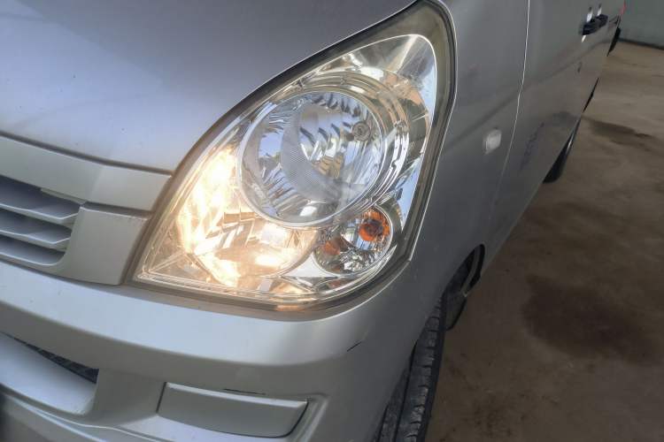 Used Wuling Rongguang 2020 1.2L S Base Model China VI Left Front Headlight