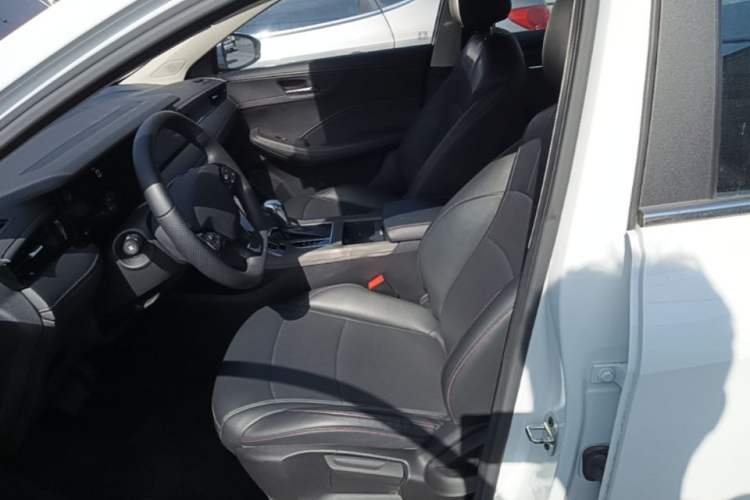 Used Roewe i5 2023 1.5L CVT Luxury Edition
