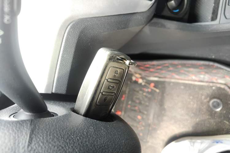 Used Volkswagen Lavida 2015 1.6L Automatic Fashion Edition
