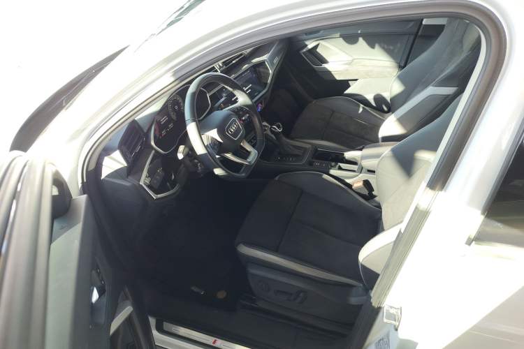 Used Audi Q3 2022 35 TFSI Fashion Dynamic Model
