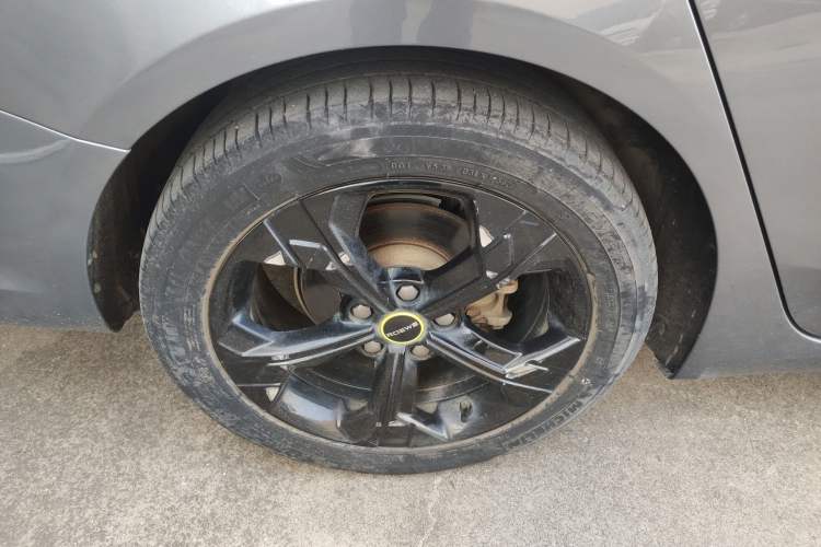 Used Roewe i6 MAX 2020 300TGI Automatic Cool & Stylish Skyroof Edition