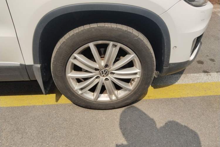 Used Volkswagen Tiguan 2013 2.0 TSI Automatic All-Wheel-Drive Flagship Edition