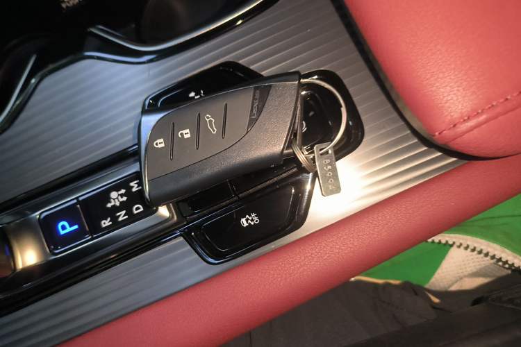 Used Lexus RX 2023 500h Four-Wheel Drive F SPORT Performance Vehicle Key