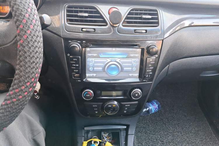 Used JAC Group Heyue 2012 1.5L Manual Luxury Version