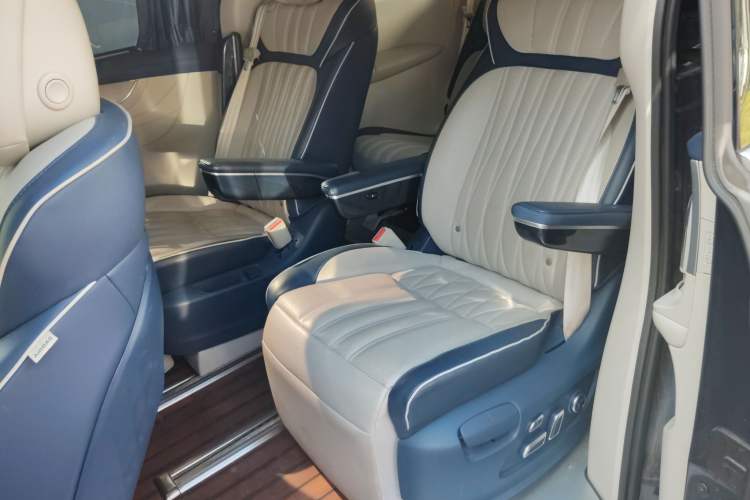 Used Roewe iMAX8 2021 400TGI Supreme Series Ultimate Edition Left Rear Seat