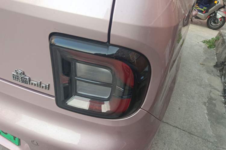 Used Geely Galaxy Panda 2023 Panda Mini New Year Edition Treasure Bear