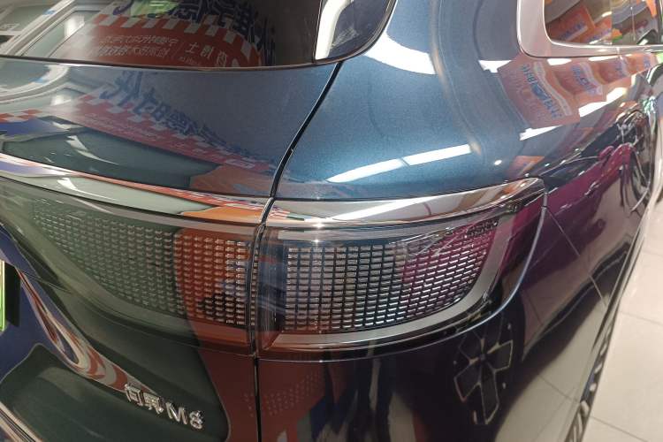 Used Hima AITO M8 2025 Extended-Range Ultra Version 53.4 kWh 5-Seater Edition
