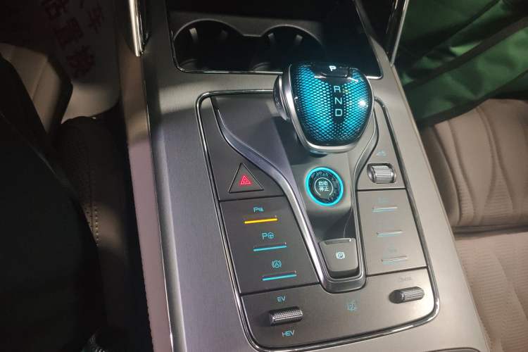 Used BYD Tang New Energy 2025 Intelligent Driving Version DM-i 115KM Flagship Edition Gear Lever