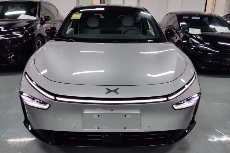 Used XPeng P7+ 2024 Long-Range Max Front